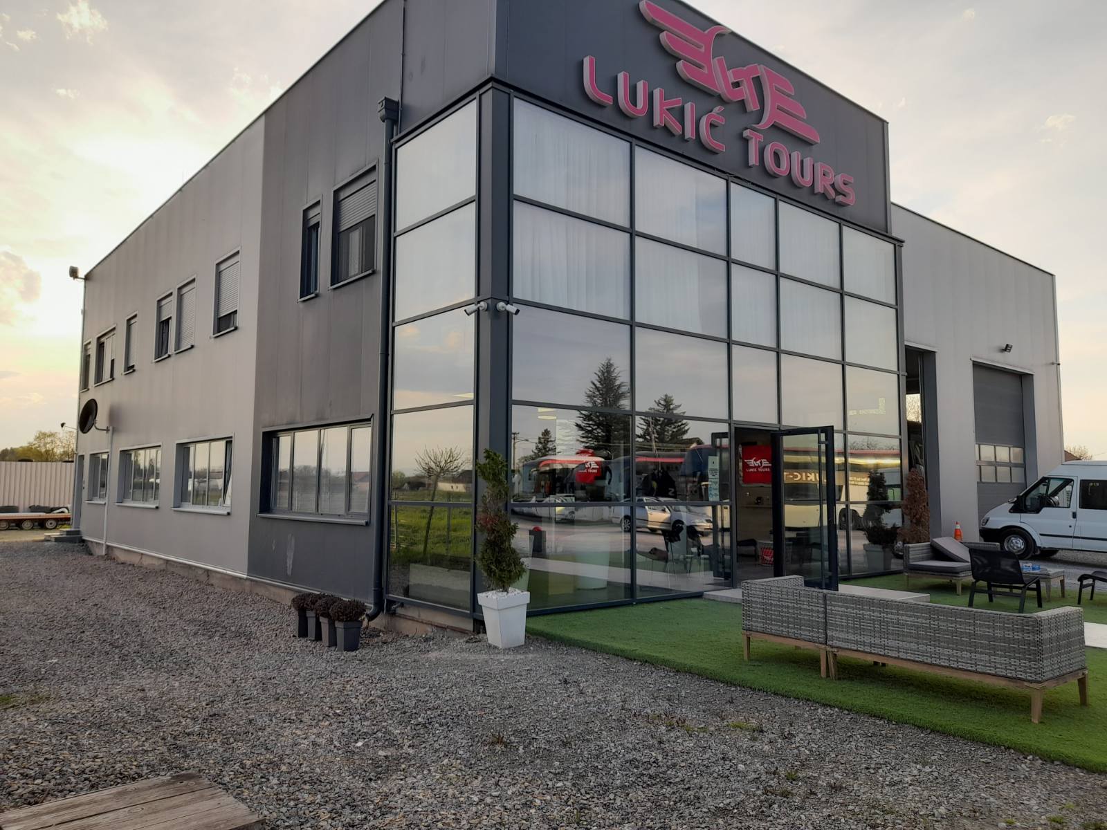 HALE I OBJEKTI — industrijske hale i magacini, Birač Sistem